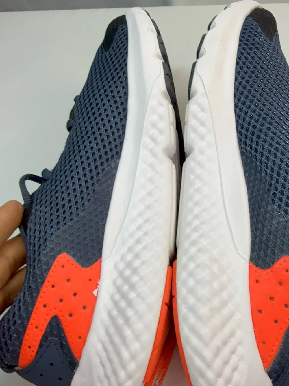 Under Armour Charged Rogue Men’s Size 8 Grey Mesh Running Shoes w/ Coral Accent